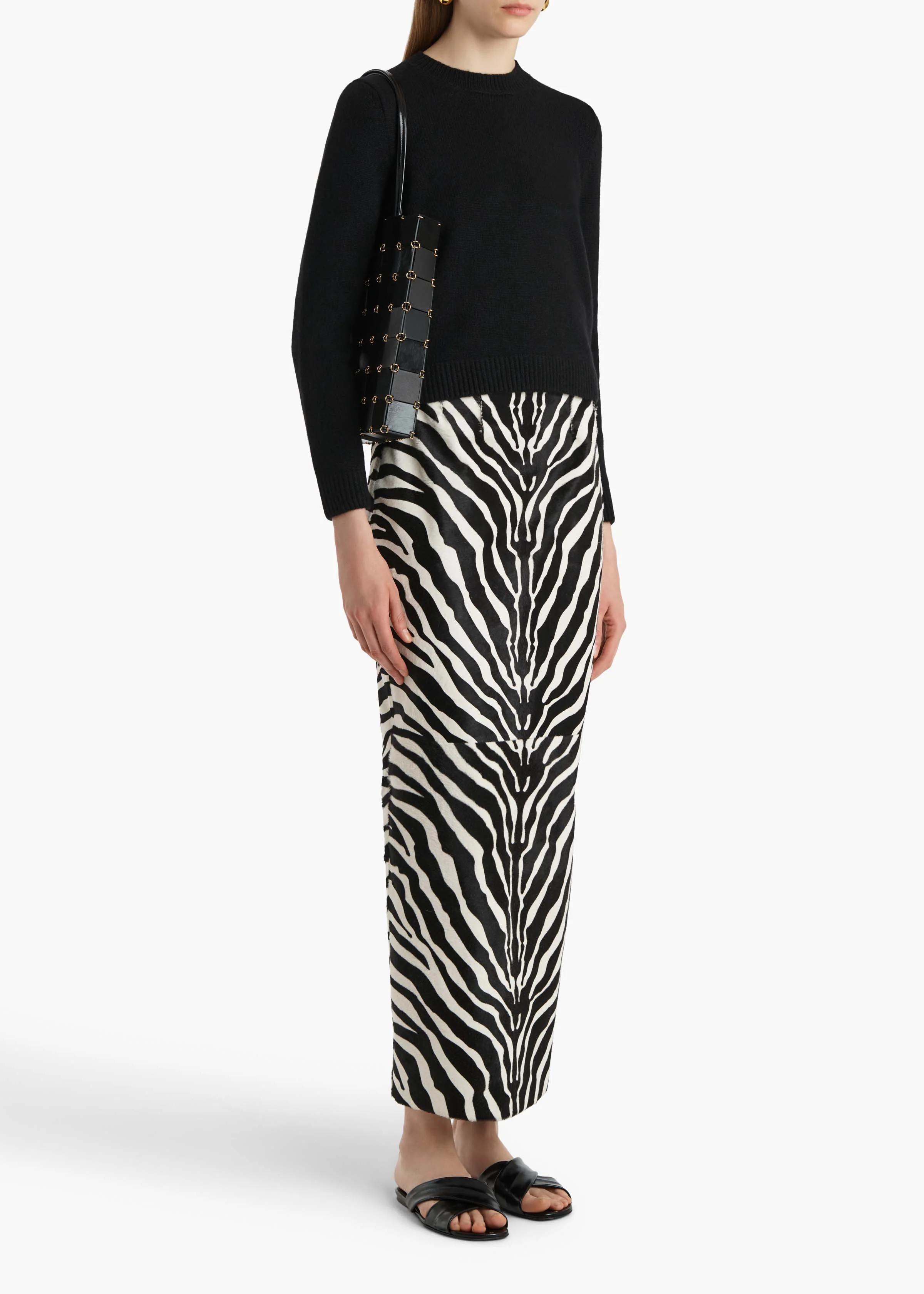 LETA-SWEATER_BLACK_9734650-200_STYLED