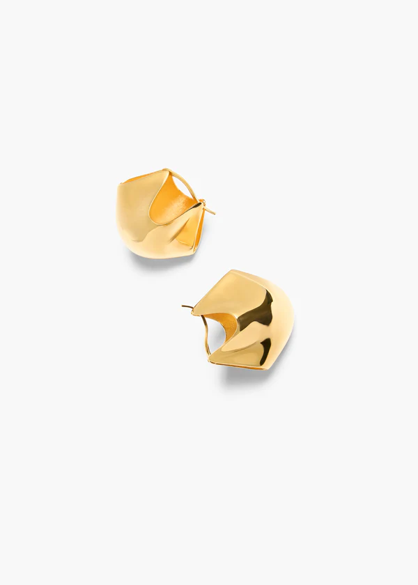 LOTUS-MEDIUM-EARRINGS_GOLD_10137-006-917_C