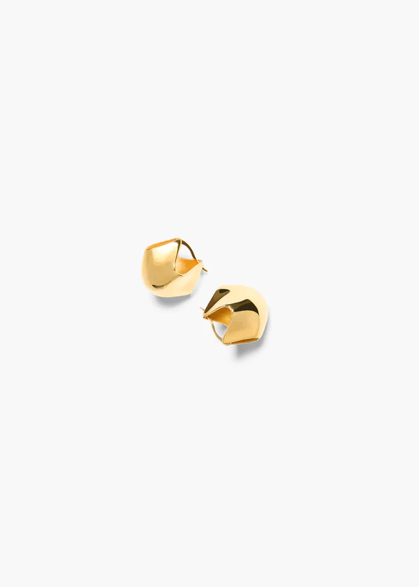 LOTUS-SMALL-EARRINGS_GOLD_10135-006-917_C